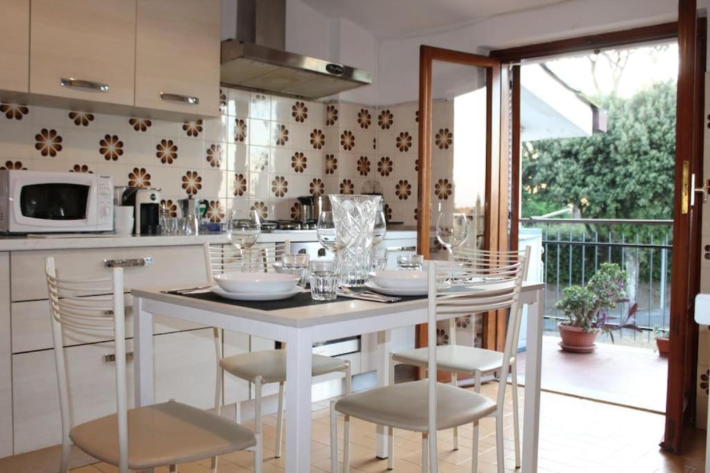 Spazioso Appartamento Castel di Leva Luaran gambar