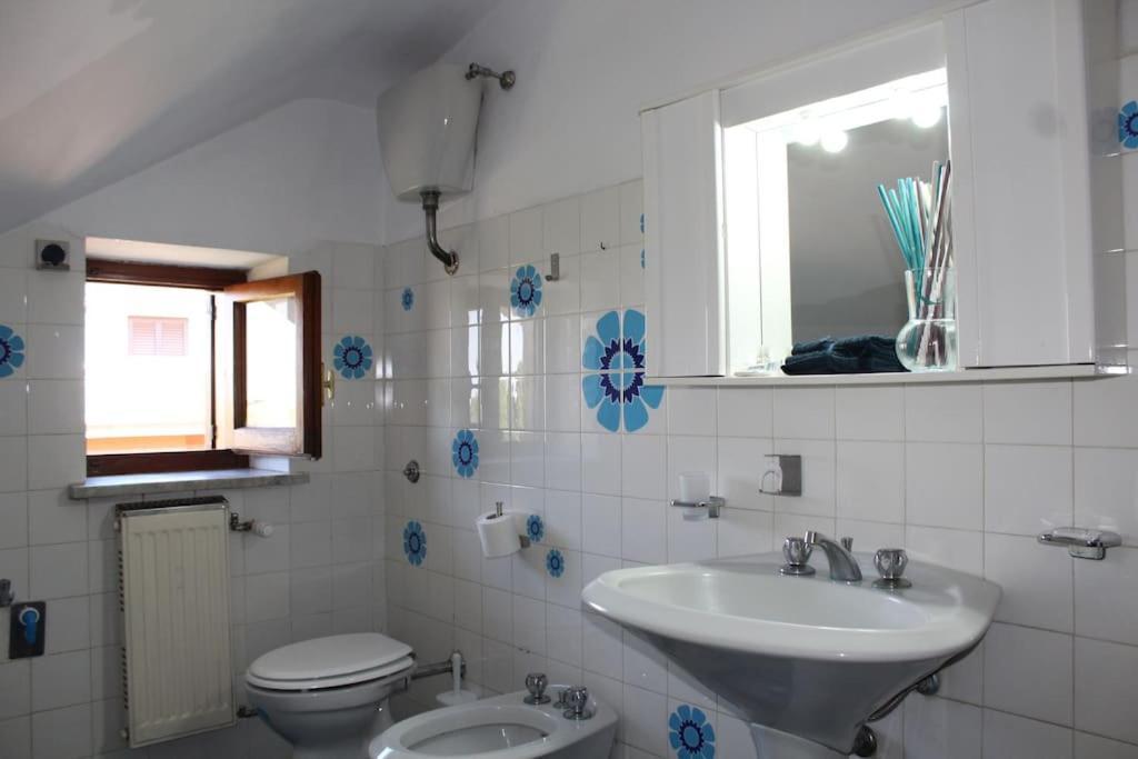 Spazioso Appartamento Castel di Leva Luaran gambar