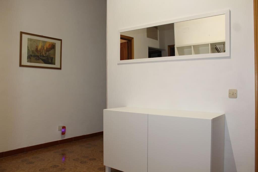 Spazioso Appartamento Castel di Leva Luaran gambar