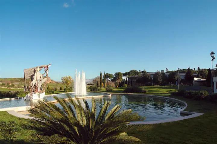 Spazioso Appartamento Castel di Leva Luaran gambar